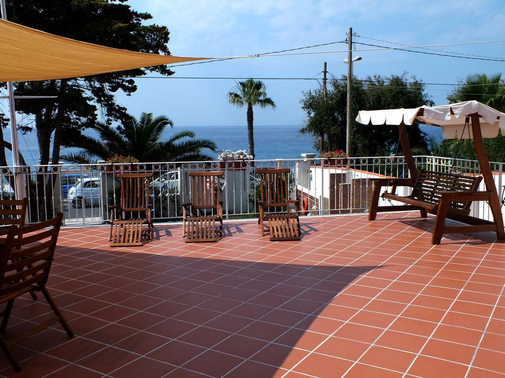 B&B Villa Sul Mare Melito Di Porto Salvo Buitenkant foto