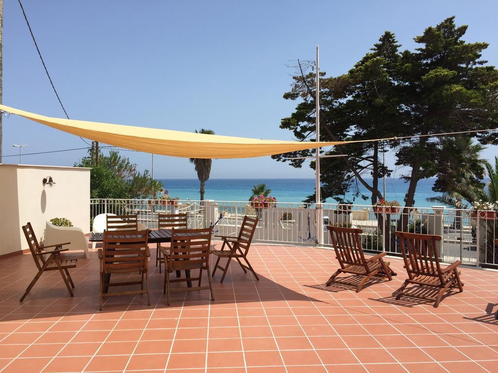 B&B Villa Sul Mare Melito Di Porto Salvo Buitenkant foto